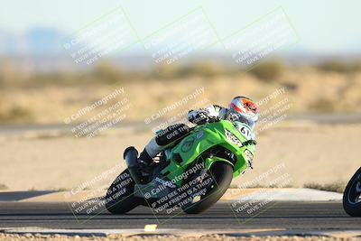 media/Dec-07-2025-CVMA (Sun) [[3e7d2de5dc]]/Race 18-Formula Twins-Formula 40 UL/